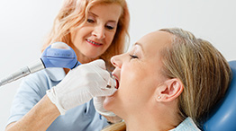 Professionelle Zahnreinigung in Ungarn