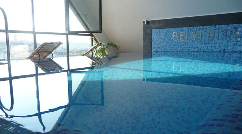 Hotel Belvedere Swimming Pool und Wellness-Bereich
